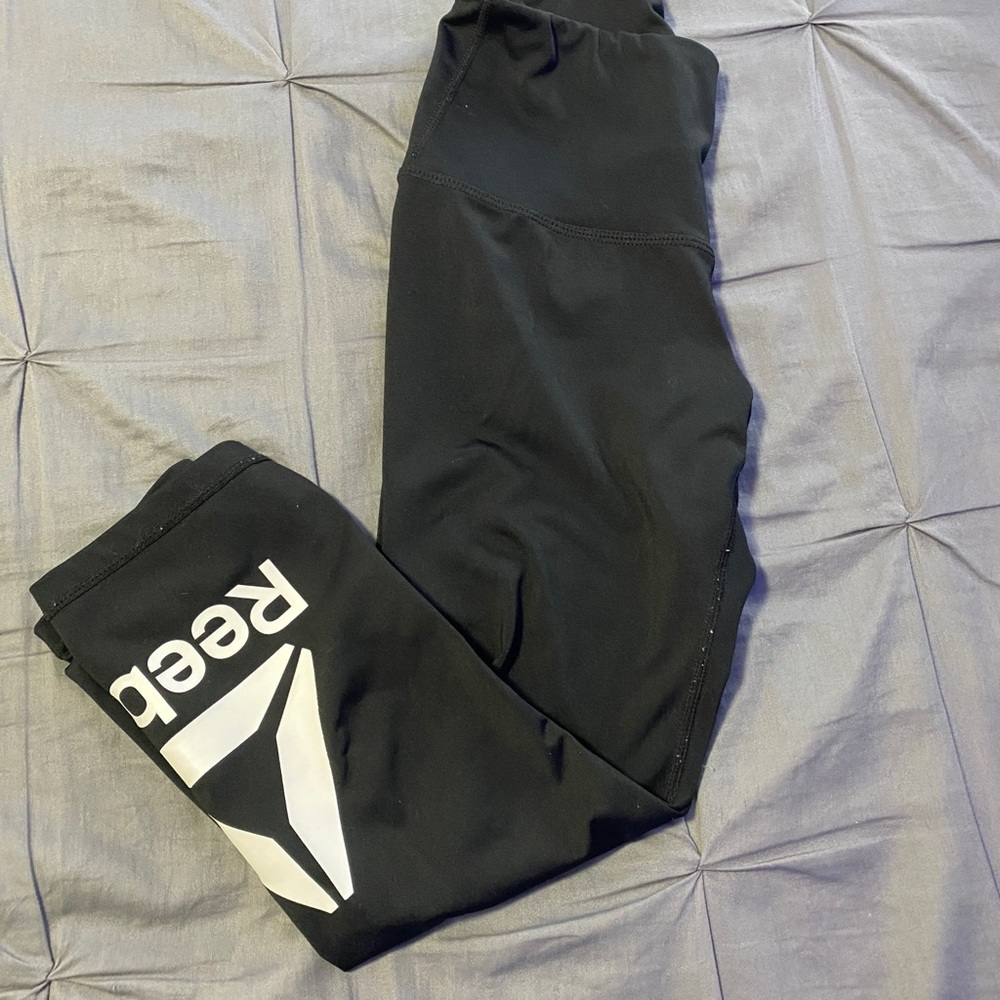Black mid length leggings